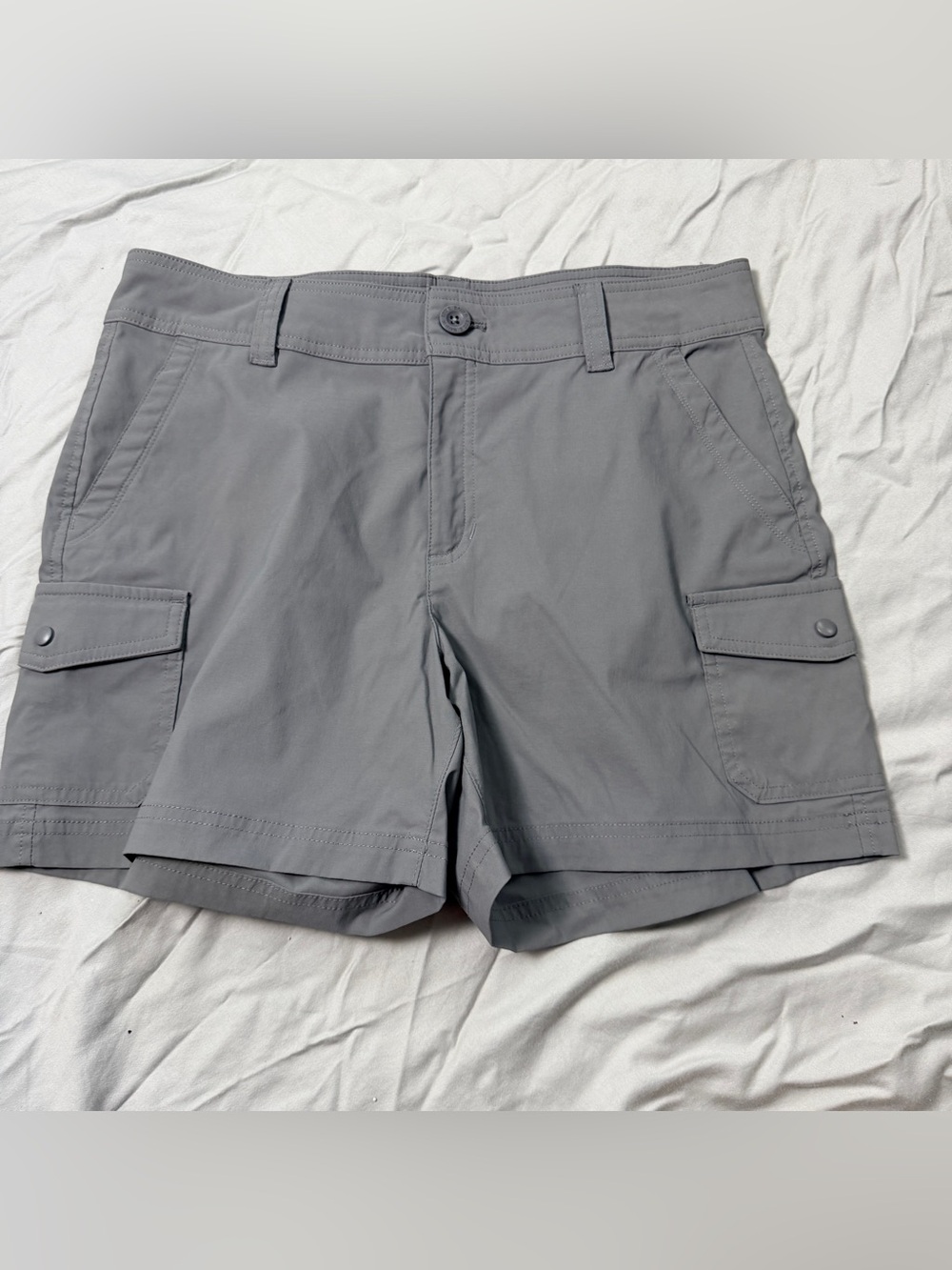 Eddie Bauer Womens Gray Cargo Shorts - Lightweight Everyday Short